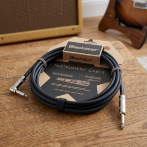 Cable Blackstar de instrumento 3 m (jack 1/4" recto a ángulo)